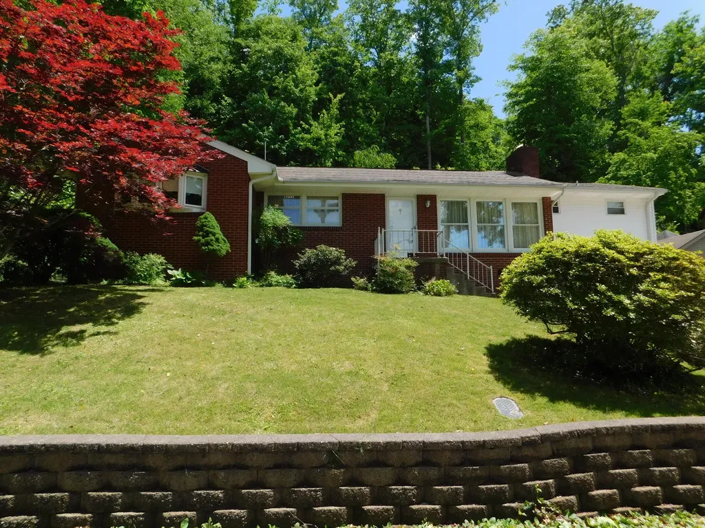 184 Meadow Drive Harlan KY 40831