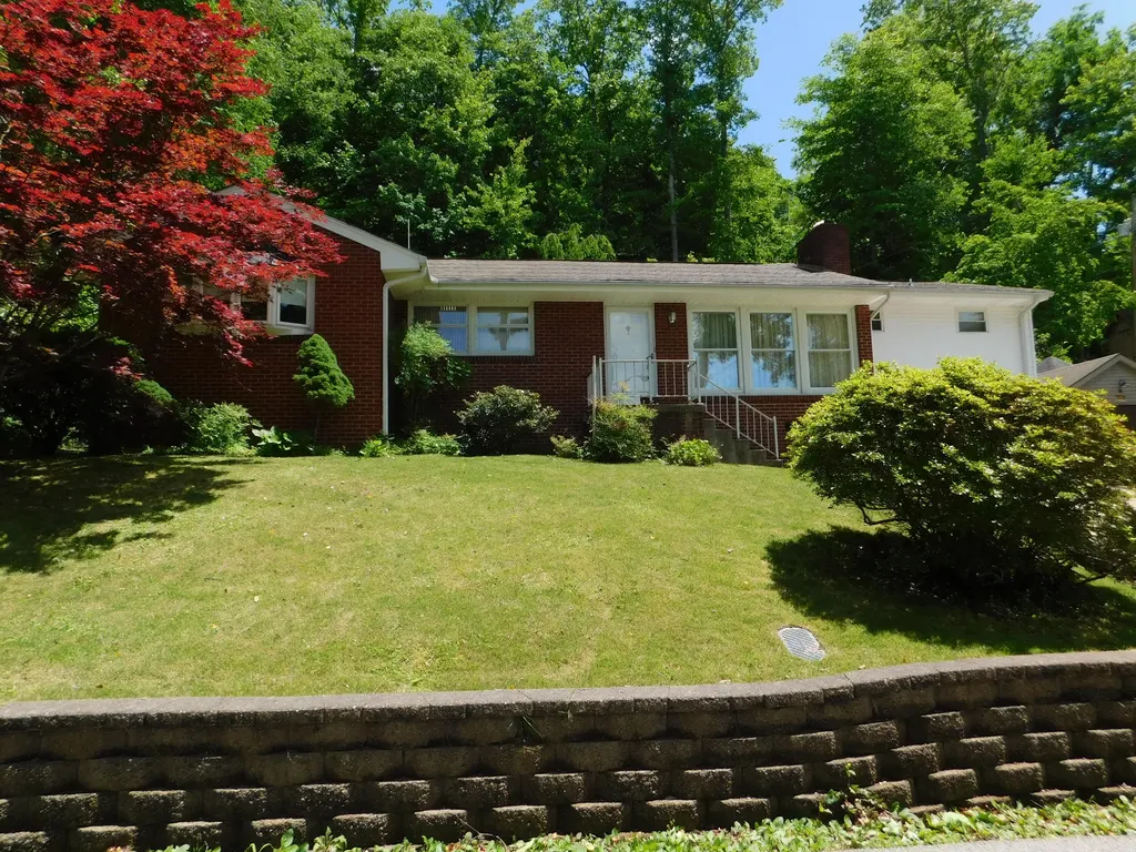 184 Meadow Drive Harlan KY 40831