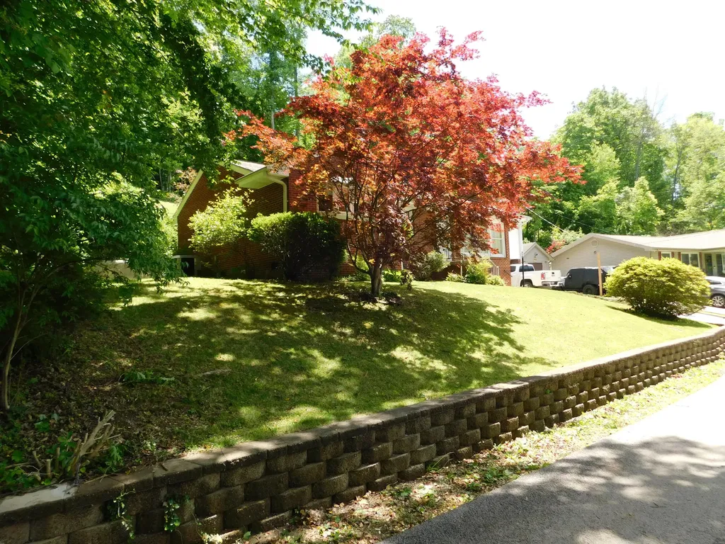 184 Meadow Drive Harlan KY 40831