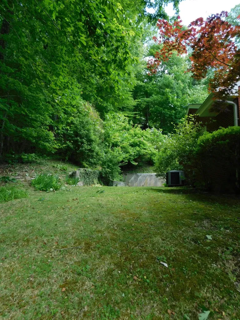 184 Meadow Drive Harlan KY 40831