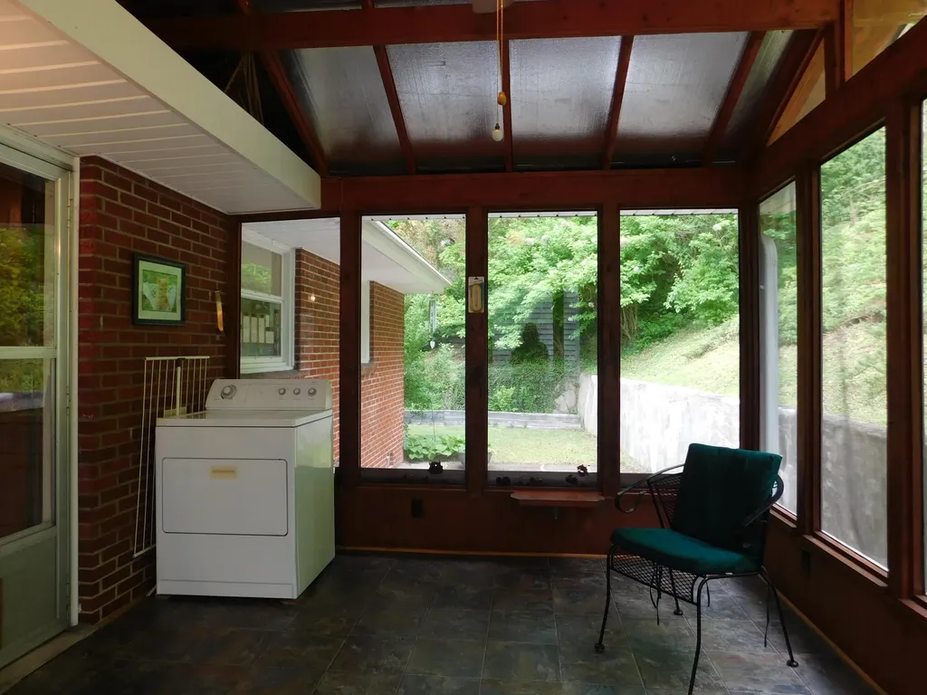 184 Meadow Drive Harlan KY 40831