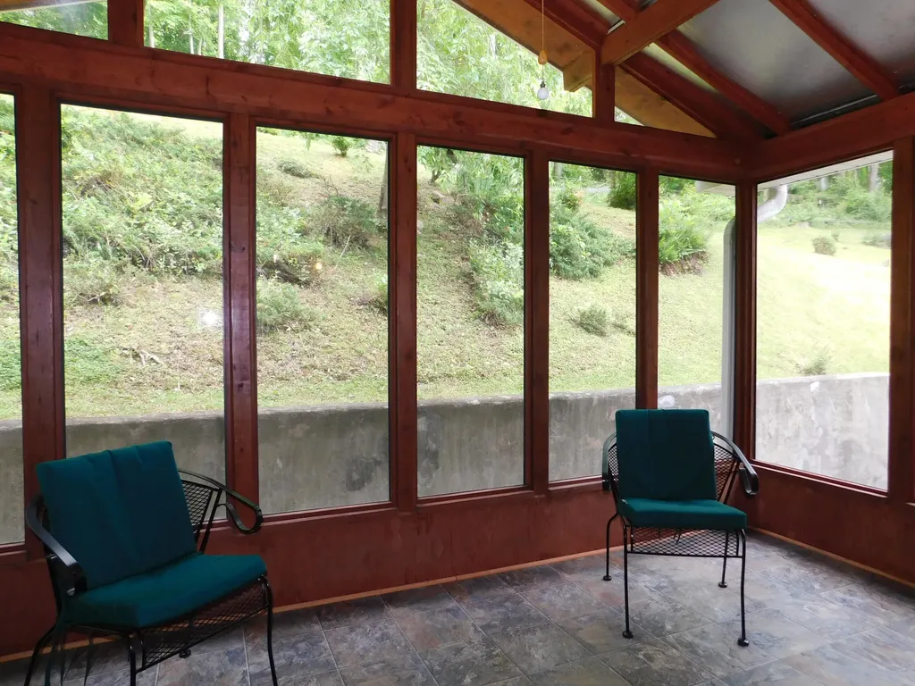 184 Meadow Drive Harlan KY 40831