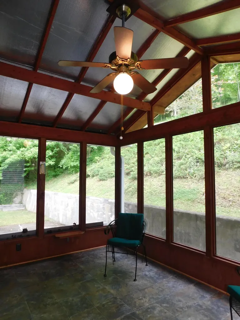 184 Meadow Drive Harlan KY 40831