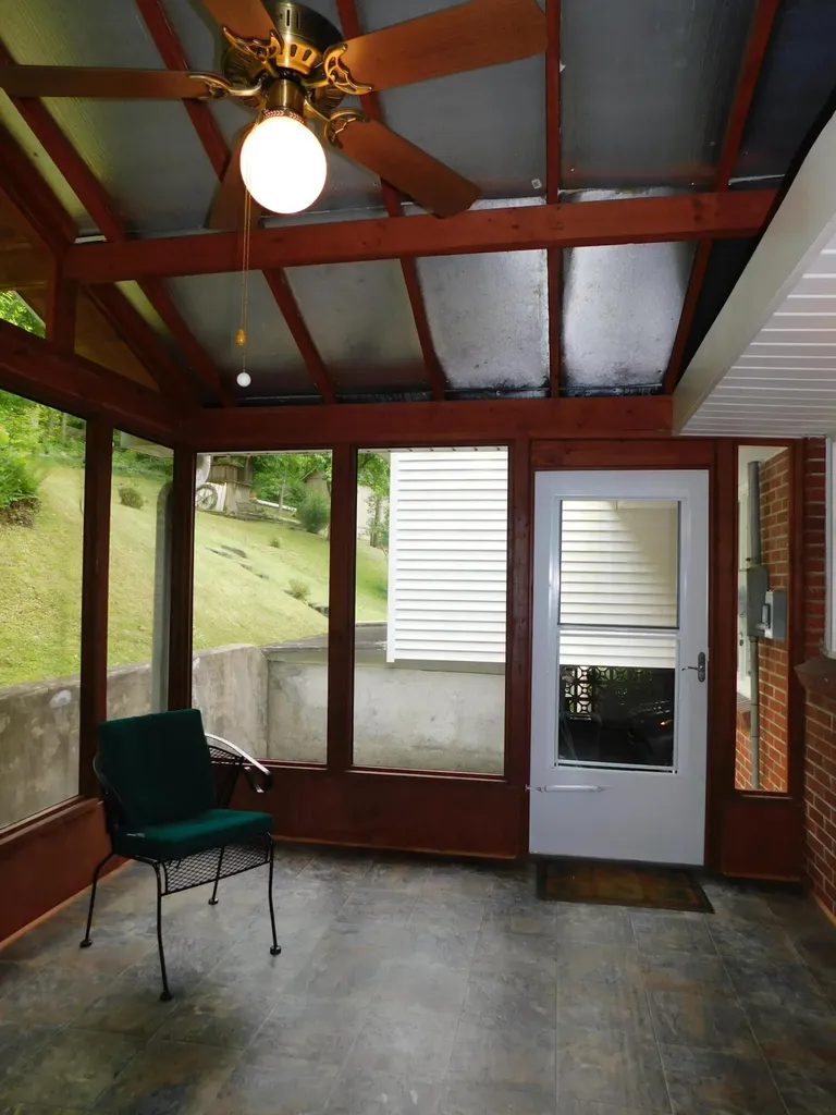 184 Meadow Drive Harlan KY 40831