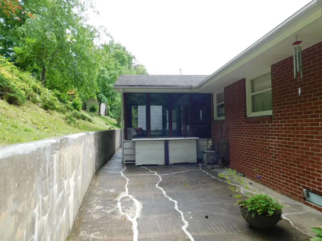 184 Meadow Drive Harlan KY 40831