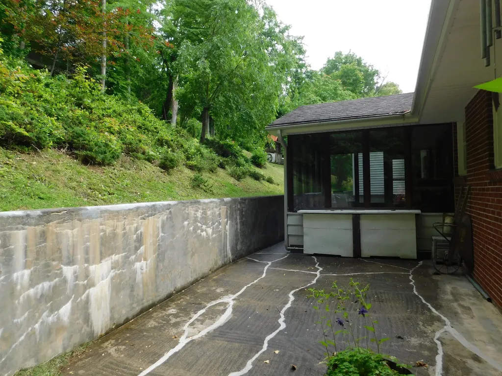 184 Meadow Drive Harlan KY 40831