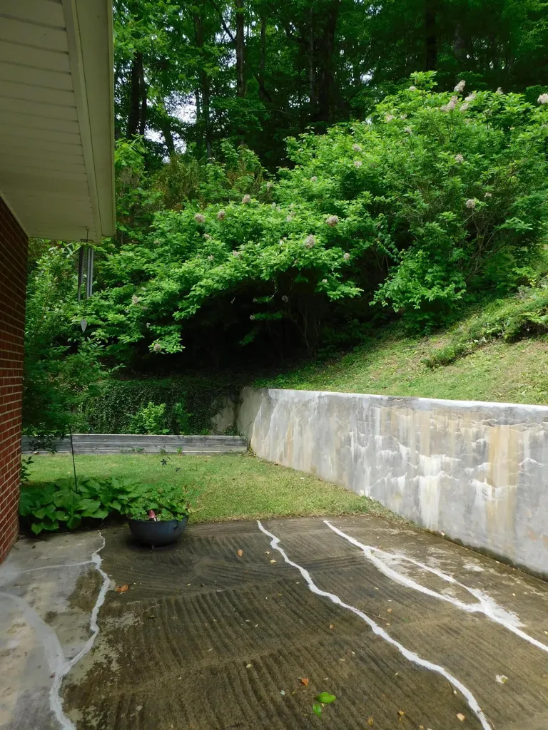 184 Meadow Drive Harlan KY 40831
