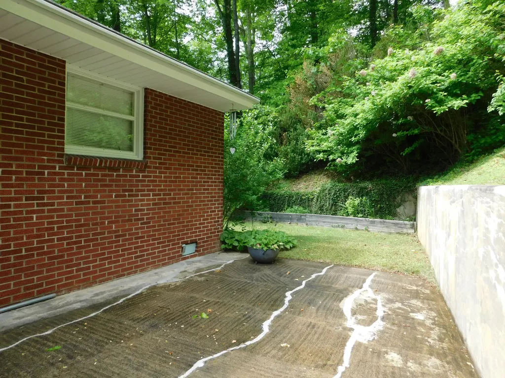 184 Meadow Drive Harlan KY 40831