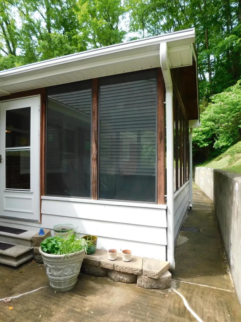 184 Meadow Drive Harlan KY 40831