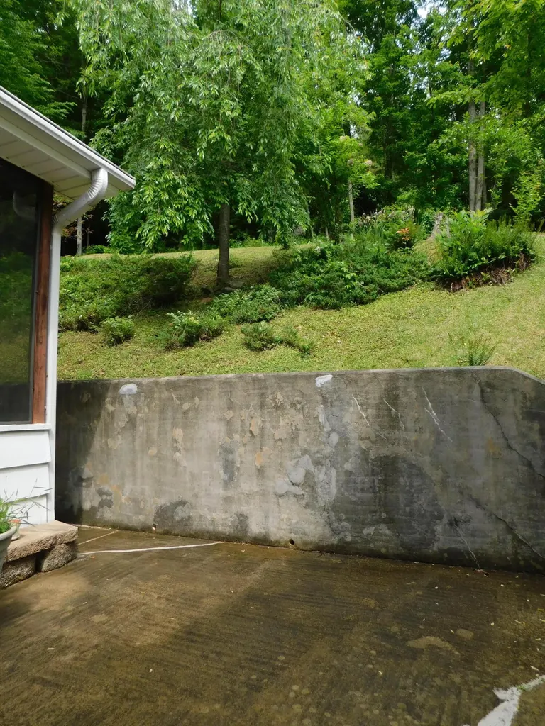 184 Meadow Drive Harlan KY 40831