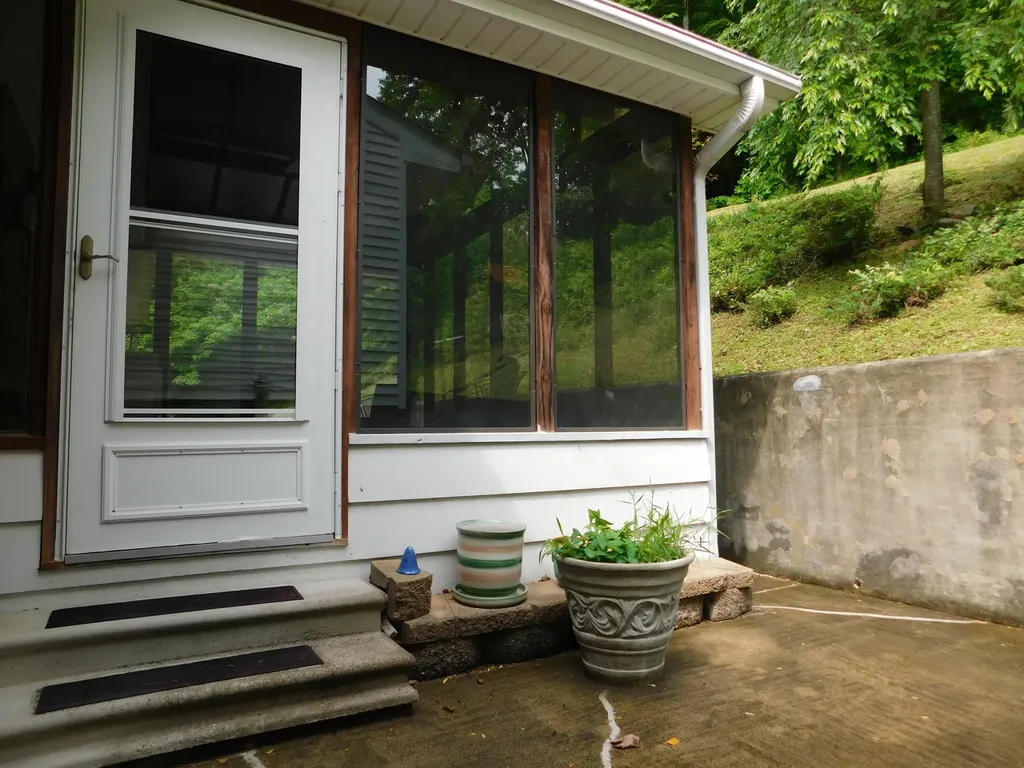 184 Meadow Drive Harlan KY 40831