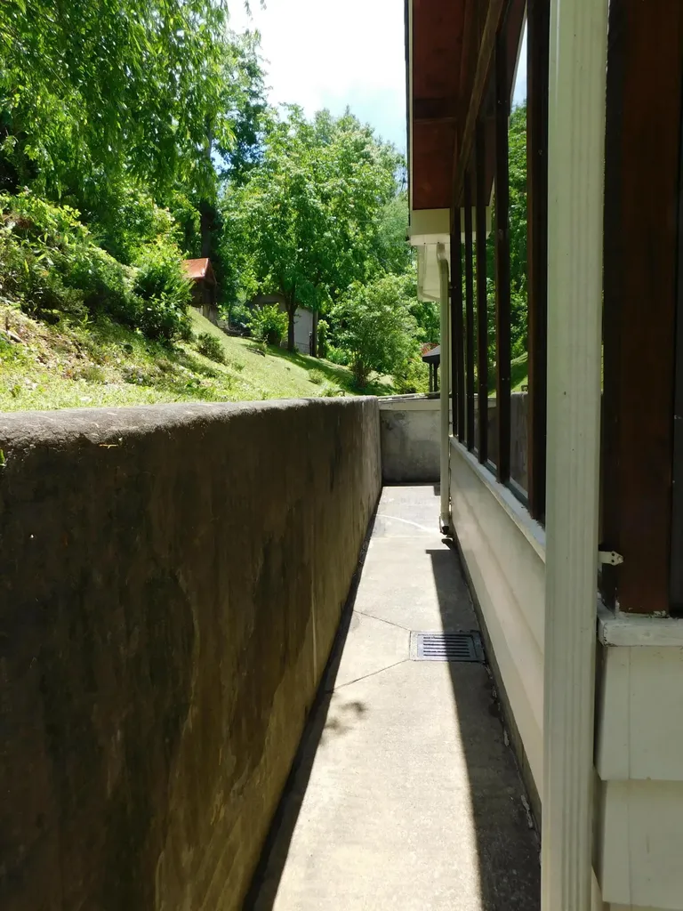 184 Meadow Drive Harlan KY 40831