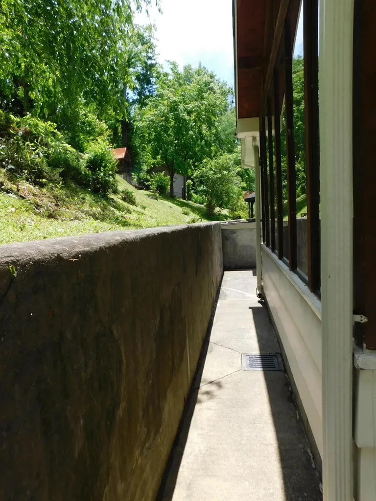 184 Meadow Drive Harlan KY 40831