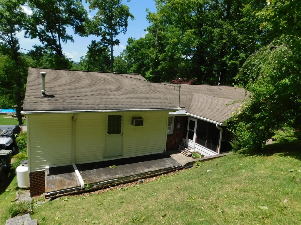 184 Meadow Drive Harlan KY 40831