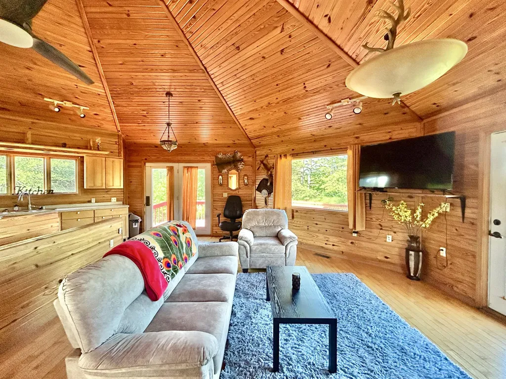 7485 State Highway 1675 Somerset KY 42501