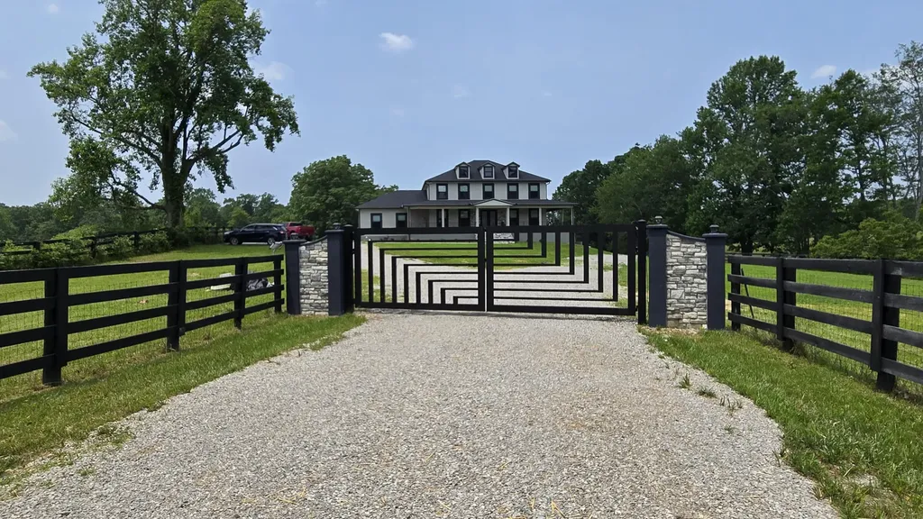 1069 Sinking Creek Road London KY 40741