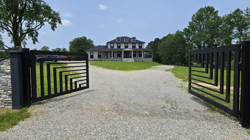 1069 Sinking Creek Road London KY 40741