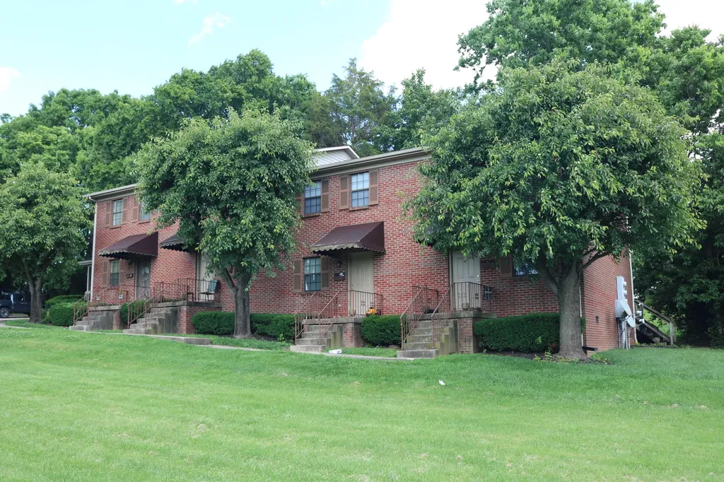 382 W Main Street Carlisle KY 40311
