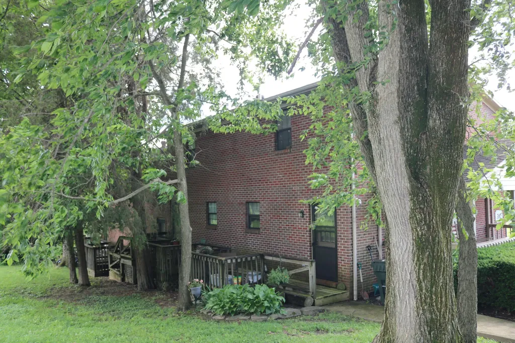 382 W Main Street Carlisle KY 40311