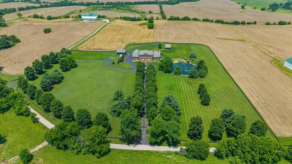 5045 Van Meter Road Winchester KY 40391