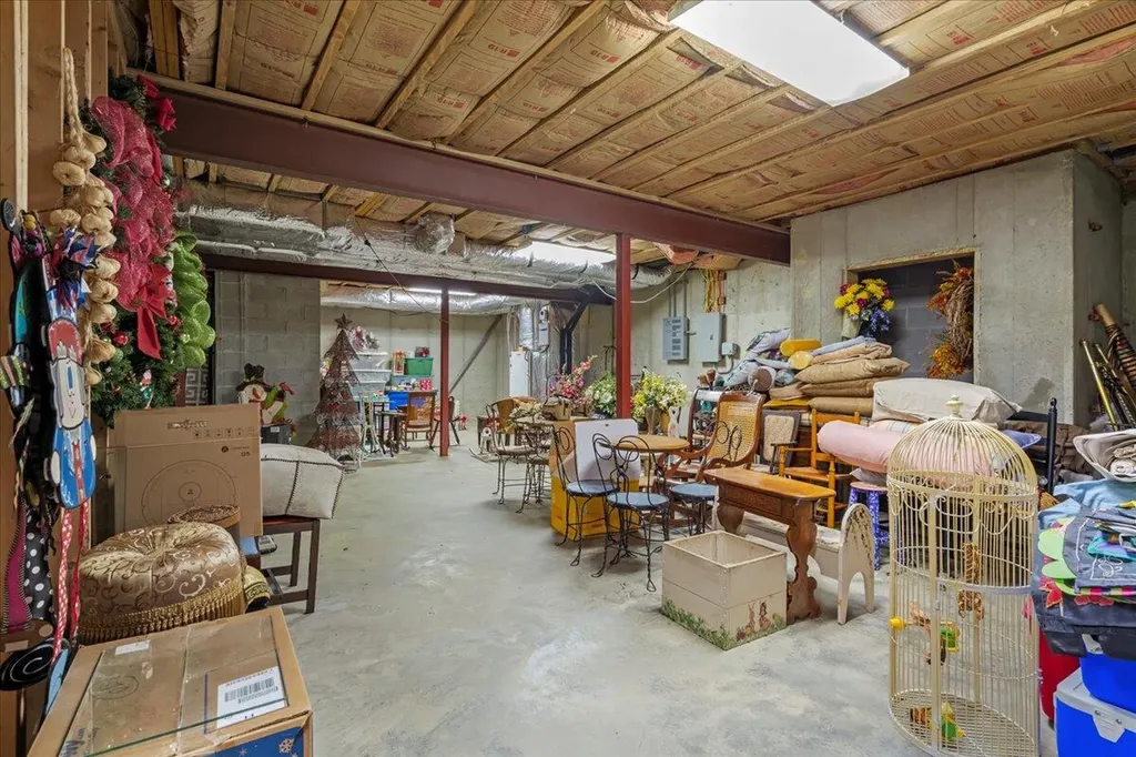 5045 Van Meter Road Winchester KY 40391