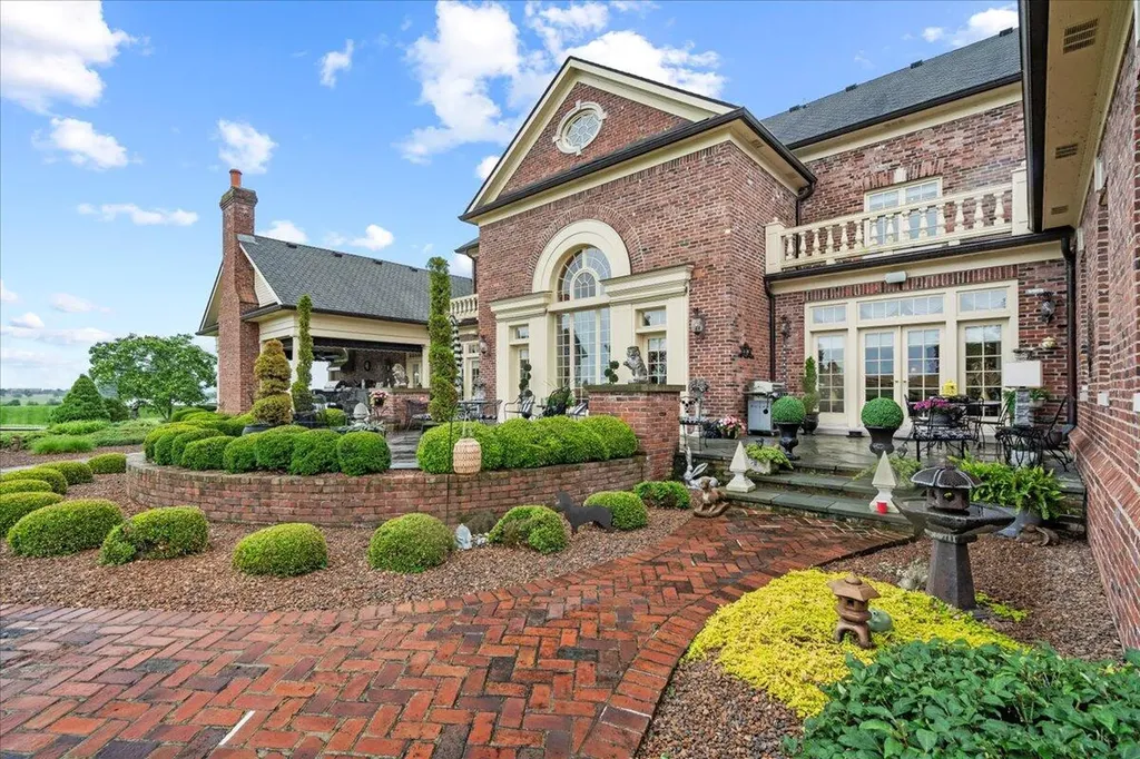 5045 Van Meter Road Winchester KY 40391