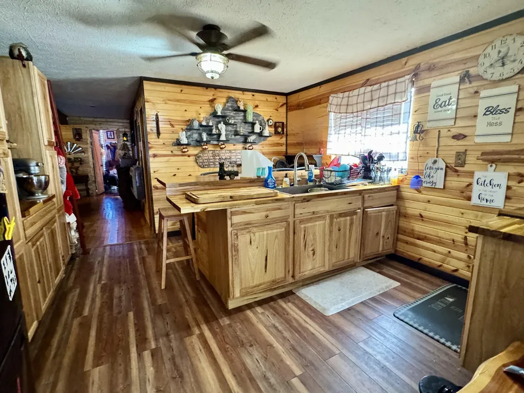 135 Mt Hope Road Morehead KY 40351