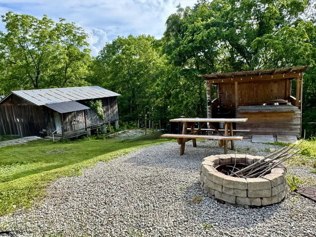 135 Mt Hope Road Morehead KY 40351
