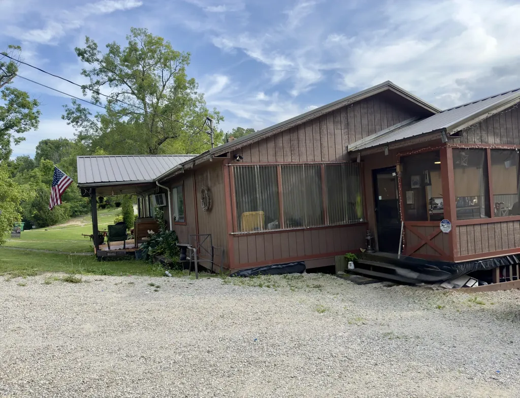 135 Mt Hope Road Morehead KY 40351