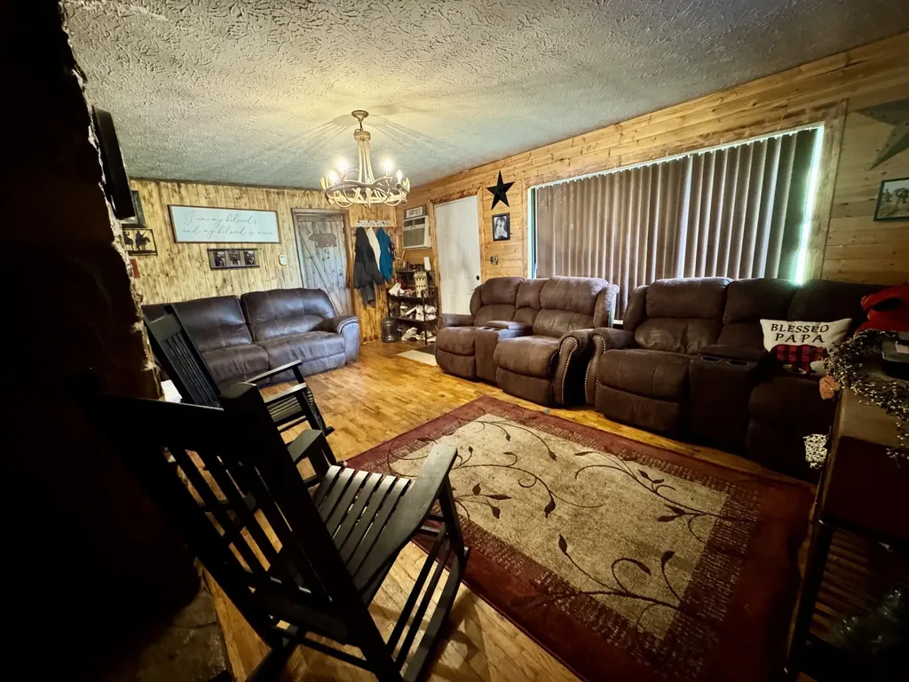135 Mt Hope Road Morehead KY 40351