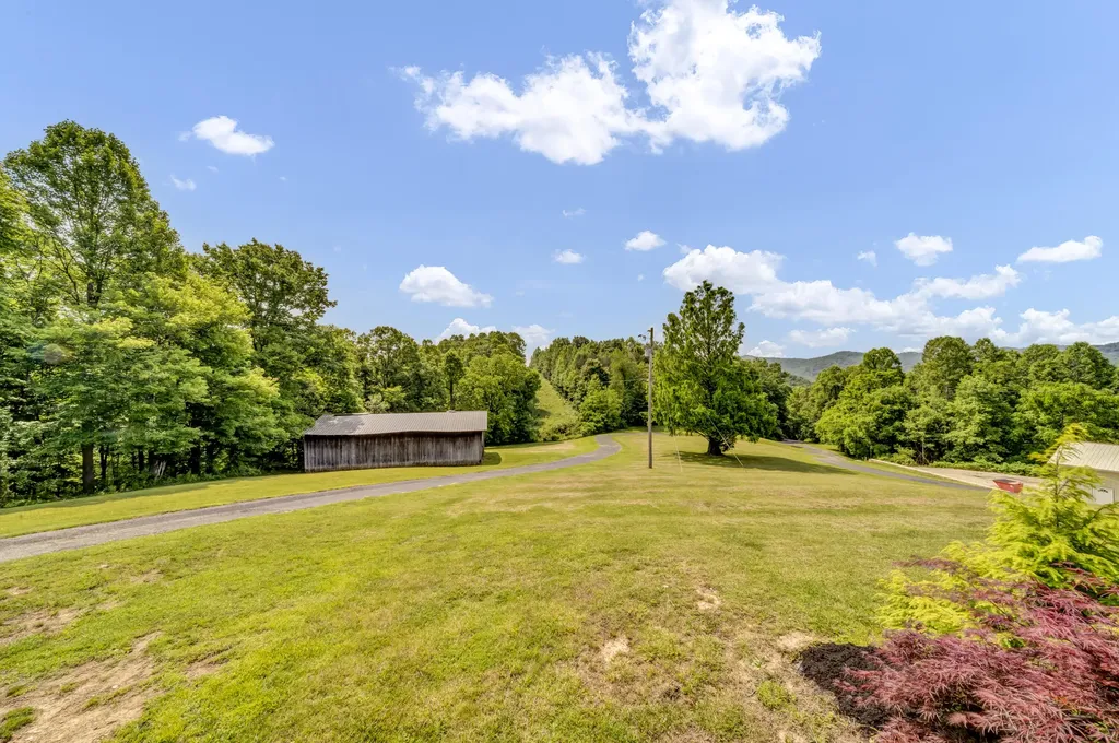 72 Blevins Lane Vanceburg KY 41179