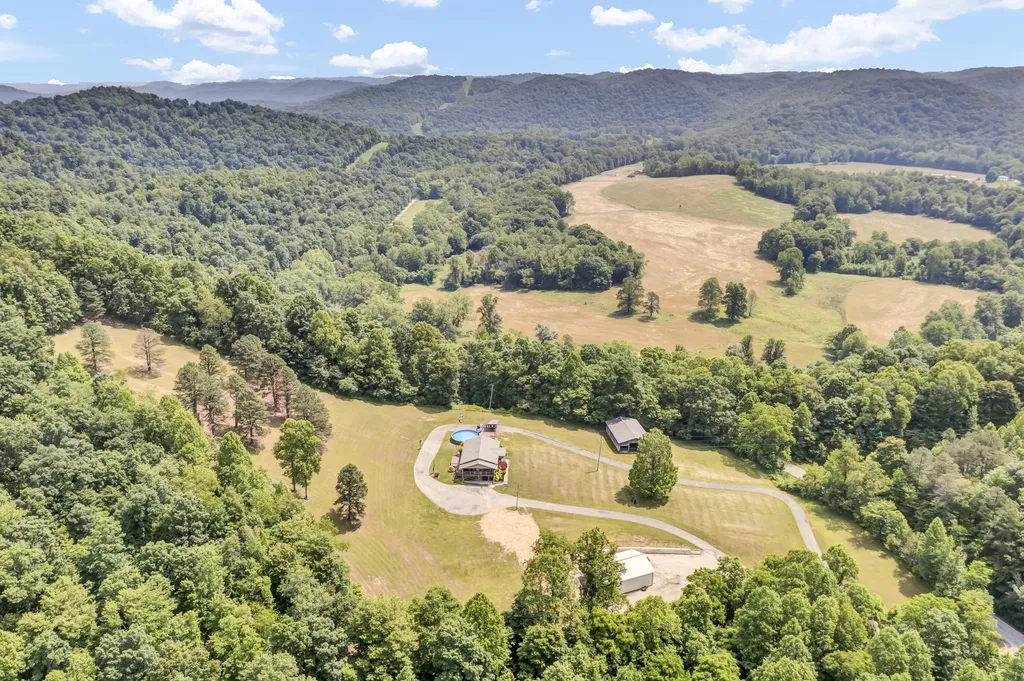 72 Blevins Lane Vanceburg KY 41179
