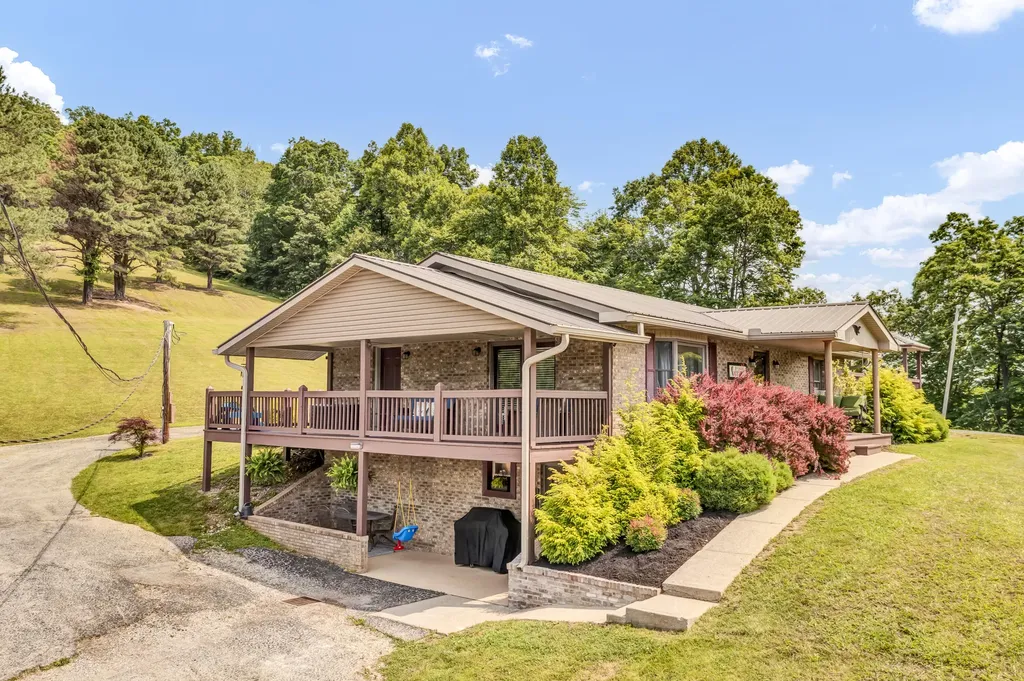 72 Blevins Lane Vanceburg KY 41179