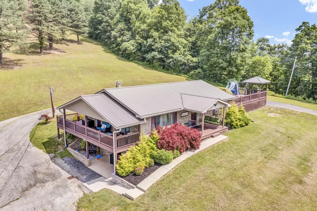 72 Blevins Lane Vanceburg KY 41179