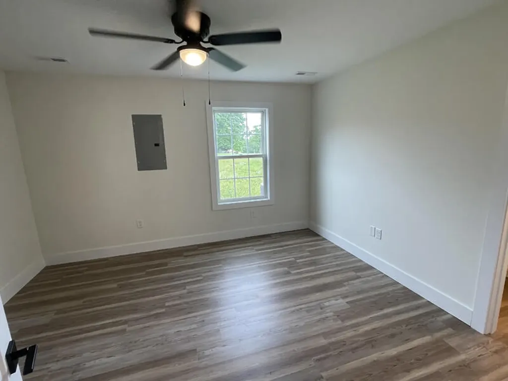 124 Highway 1611 Russell Springs KY 42642