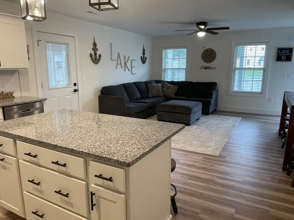 124 Highway 1611 Russell Springs KY 42642