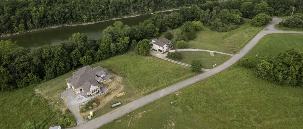90 Meadow Point Drive Lancaster KY 40444
