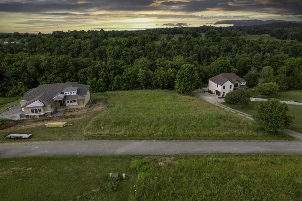 90 Meadow Point Drive Lancaster KY 40444