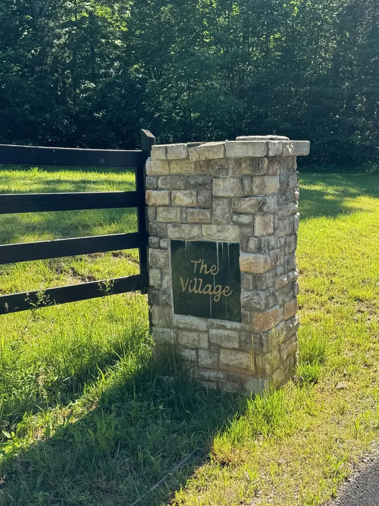 4 Village Court Russell Springs KY 42642