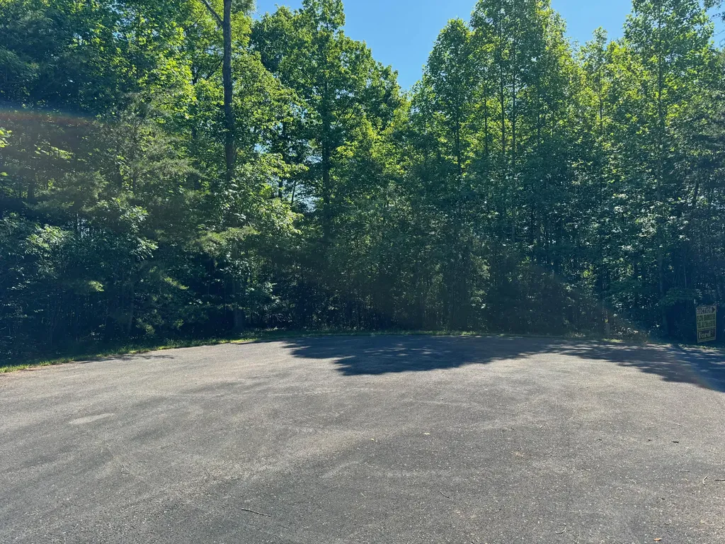 4 Village Court Russell Springs KY 42642