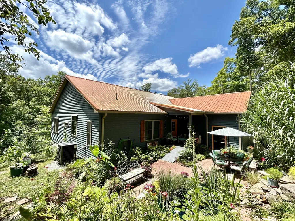 3296 Omega Park Road Somerset KY 42501
