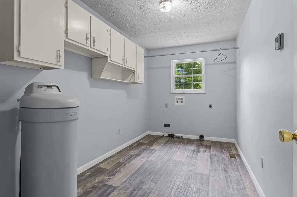 8594 Highway 705 West Liberty KY 41472