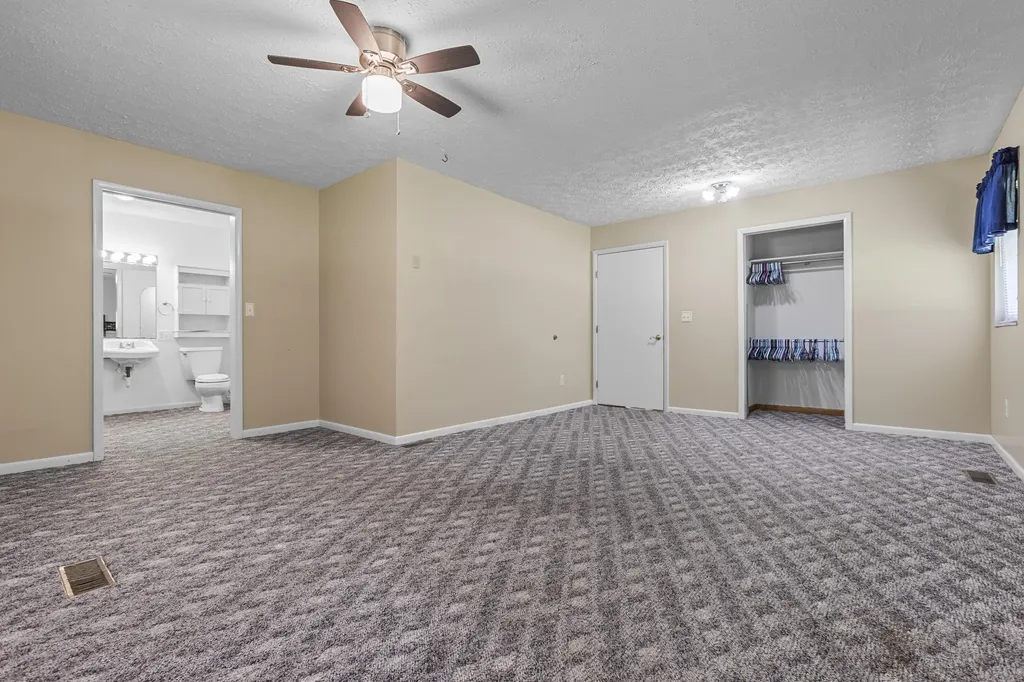 8594 Highway 705 West Liberty KY 41472