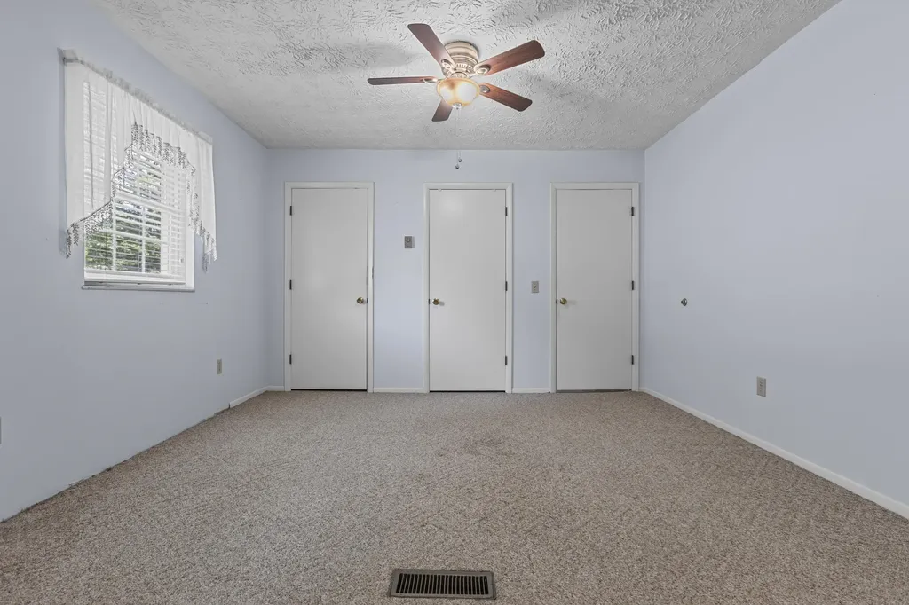 8594 Highway 705 West Liberty KY 41472