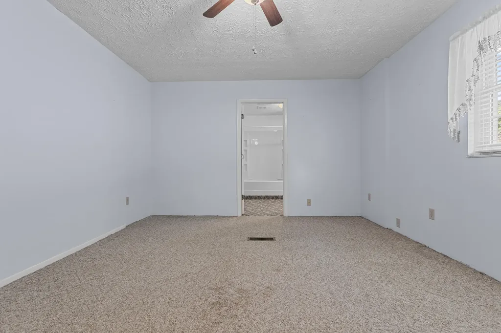 8594 Highway 705 West Liberty KY 41472
