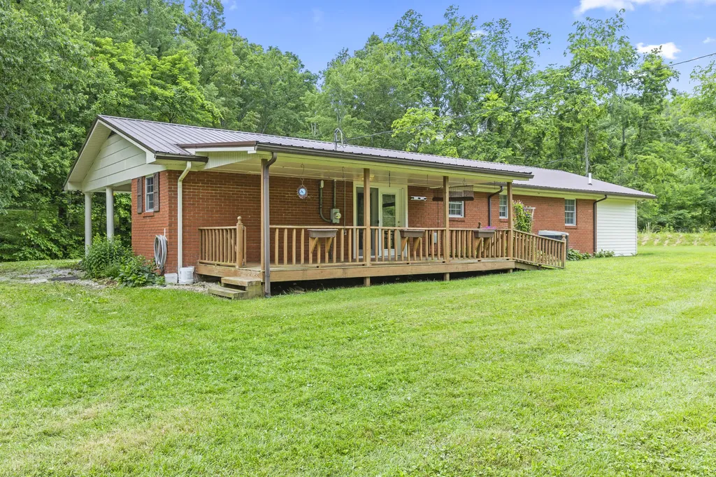 8594 Highway 705 West Liberty KY 41472