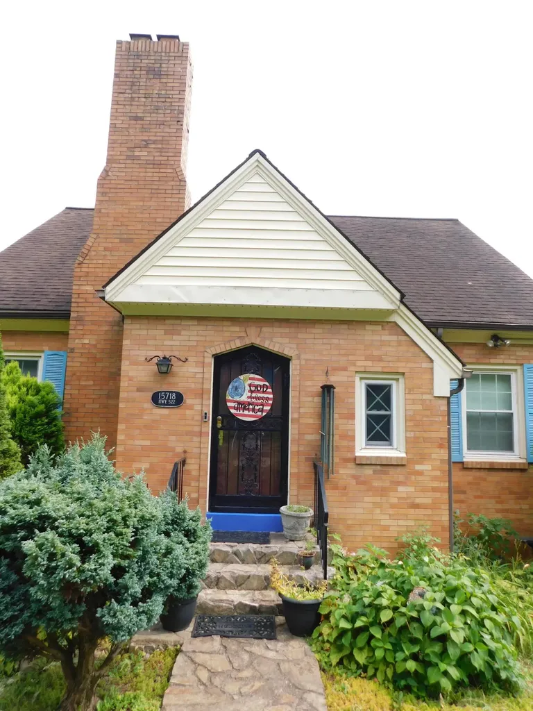 15718 Highway 522 Cumberland KY 40823