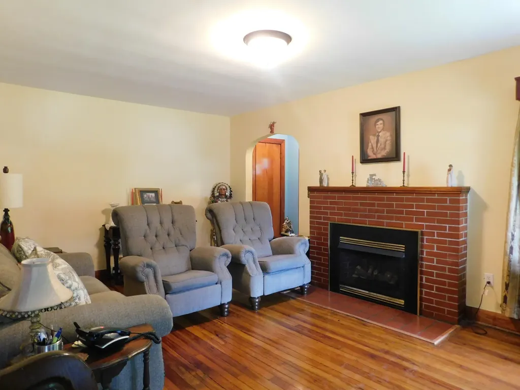15718 Highway 522 Cumberland KY 40823