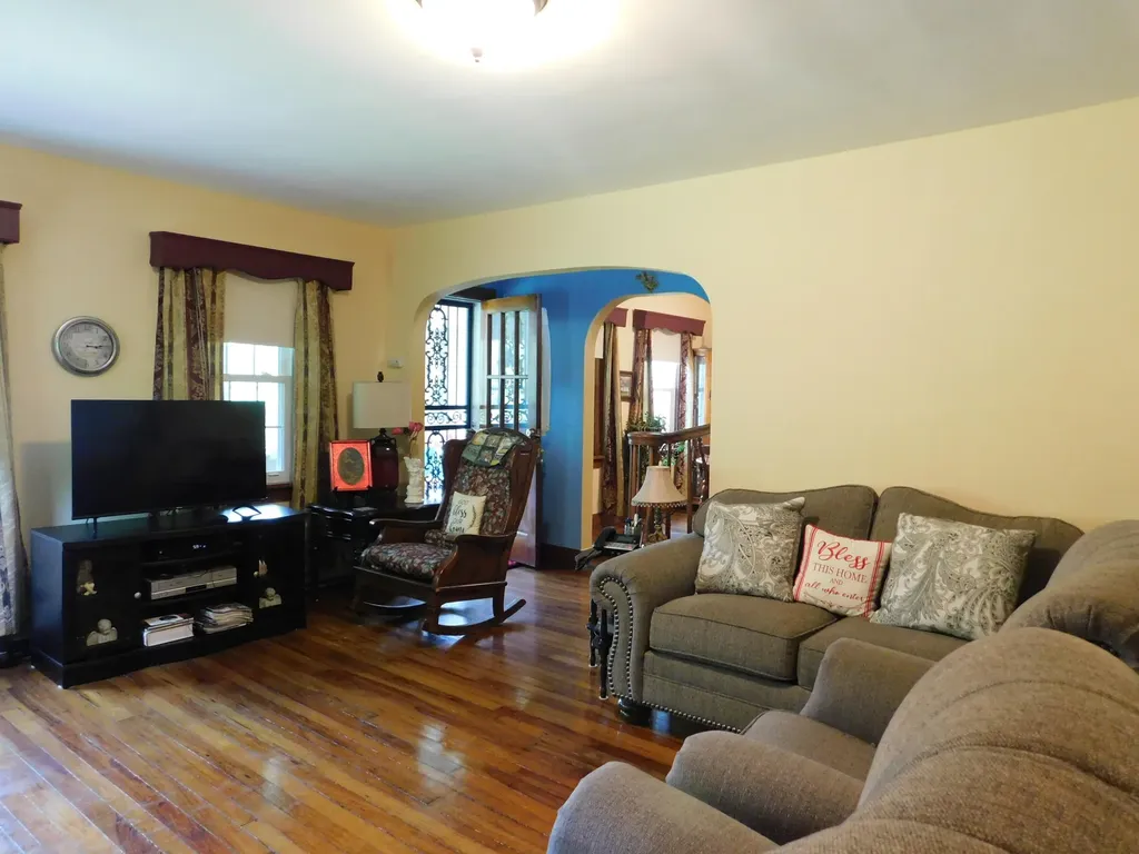15718 Highway 522 Cumberland KY 40823