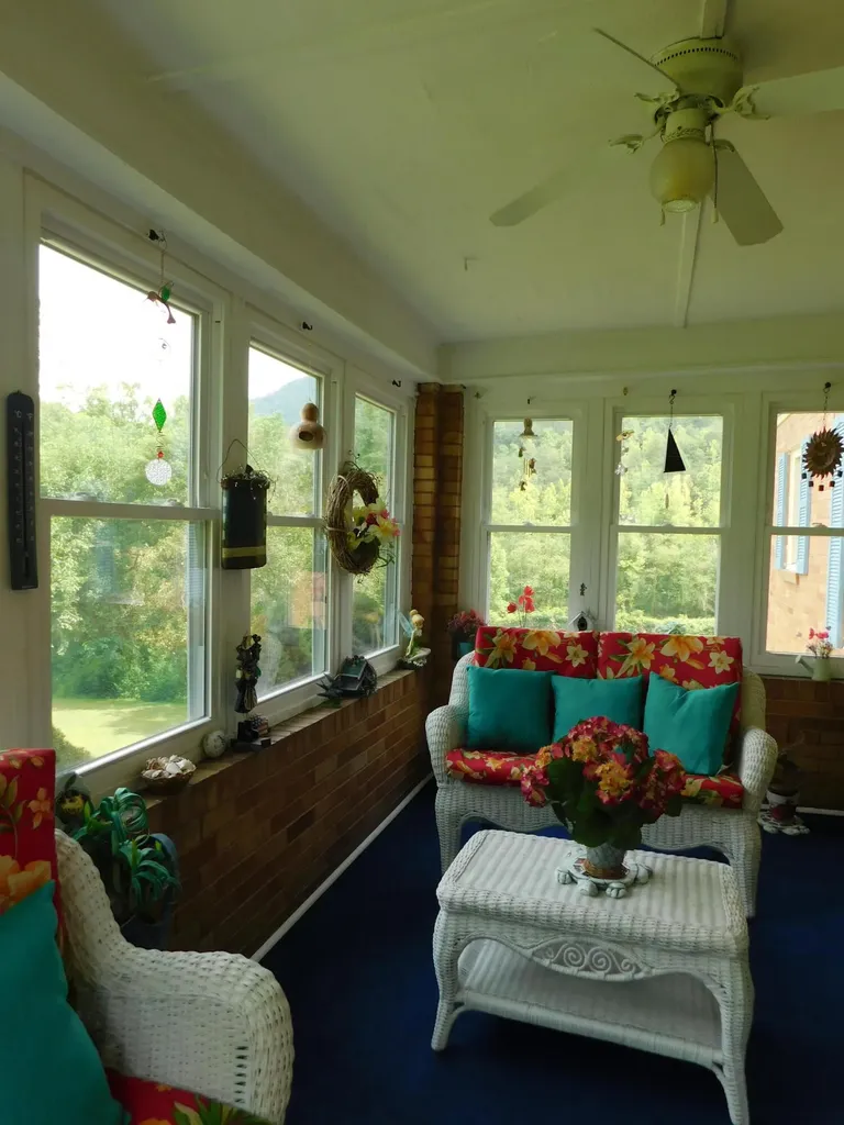 15718 Highway 522 Cumberland KY 40823